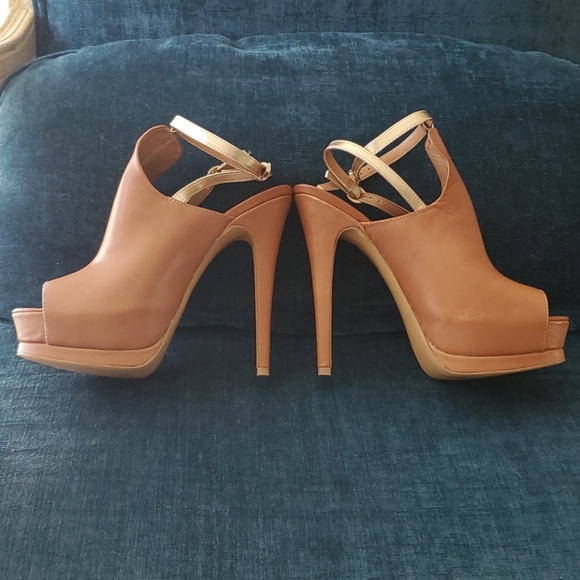 Steve Madden - Picture 4 of 8